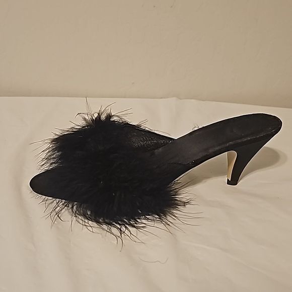 NWOT Black Feather Slippers - Picture 3 of 4